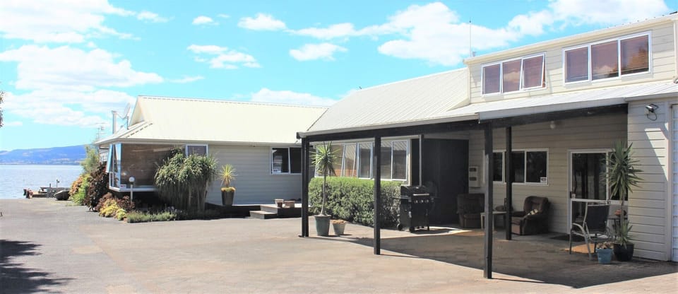 Main house and apartment
