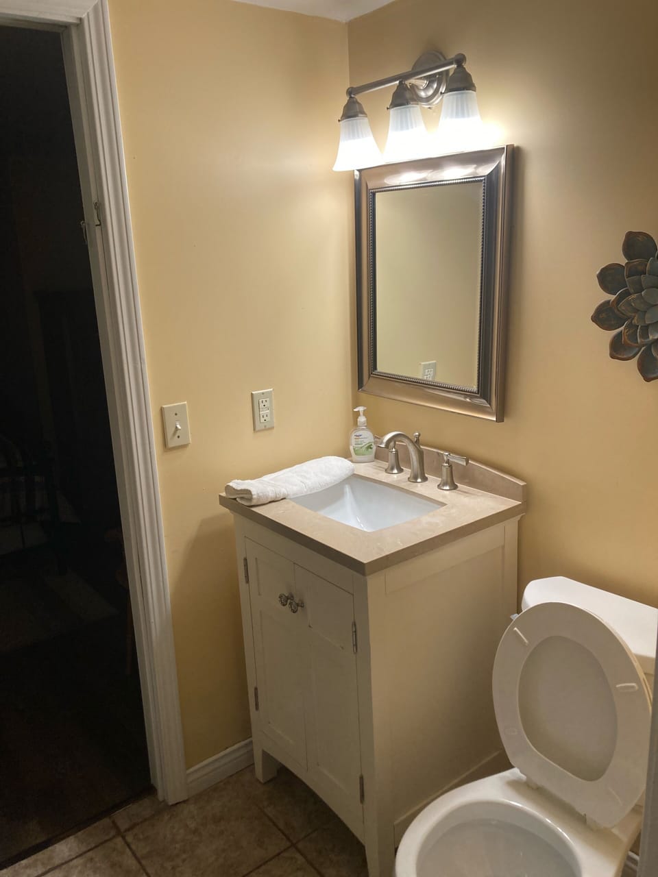 Bathroom - Left