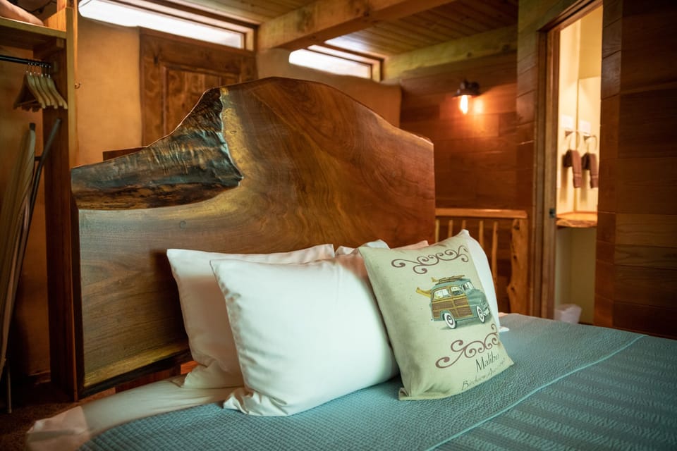 Romantic Cottage, 1 King Bed, Non Smoking (Sienna Cottage) | Egyptian cotton sheets, premium bedding, pillowtop beds