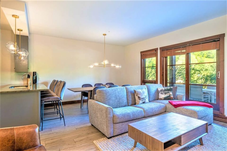 ÉTOILE 1520-3/Tastefully renovated 2 bdr in nature