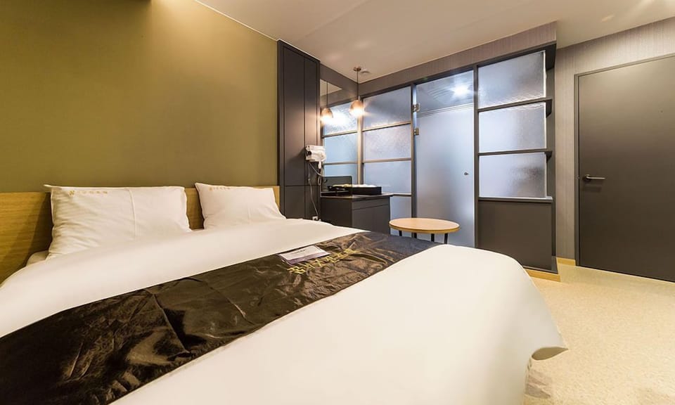 Standard Double Room | Individually decorated, individually furnished, free WiFi, bed sheets