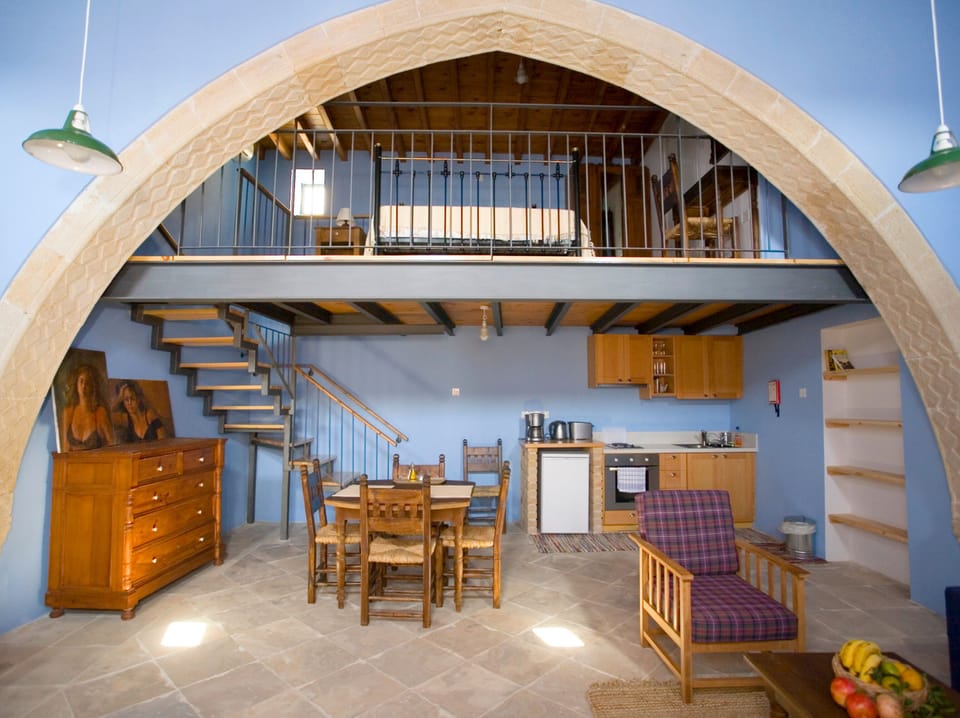 Apartment, 1 Bedroom | Dining room