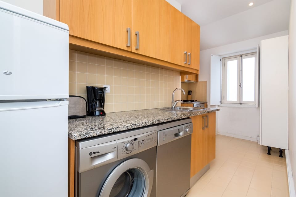 Apartment, 1 Bedroom | Private kitchen | Full-size fridge, microwave, stovetop, coffee/tea maker