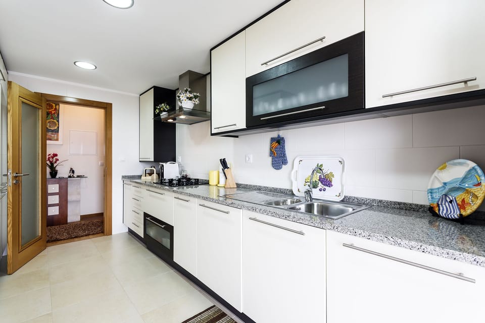 Apartment, 2 Bedrooms, 2 Bathrooms, Sea View | Private kitchen | Full-size fridge, microwave, stovetop, coffee/tea maker