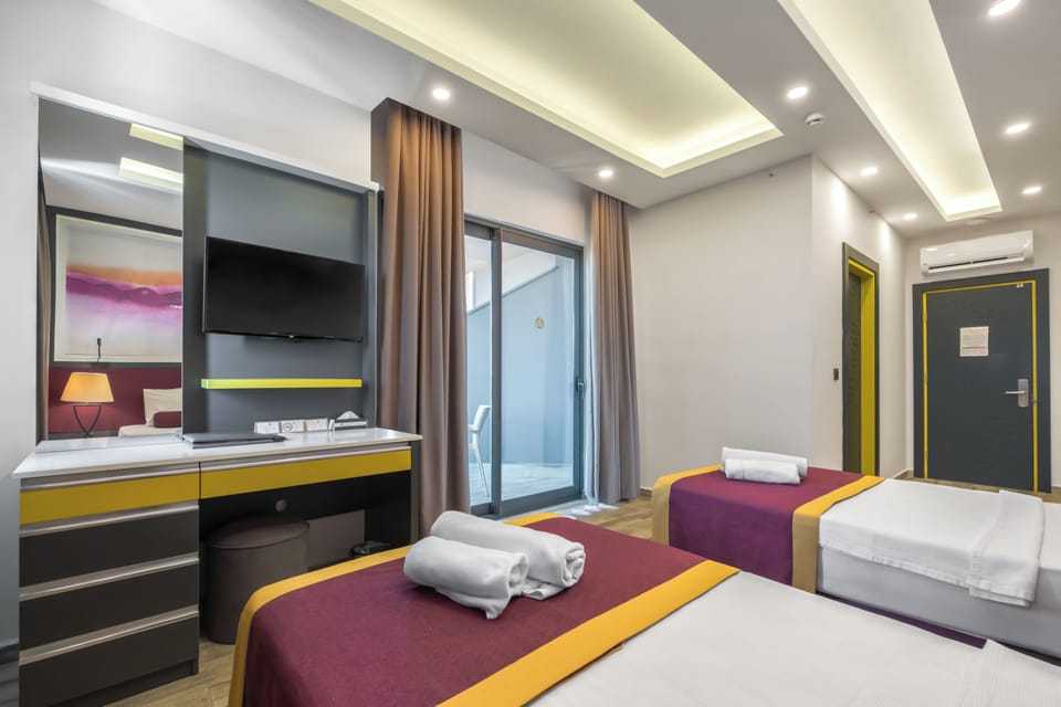 Standard Room | Premium bedding, minibar, desk, laptop workspace