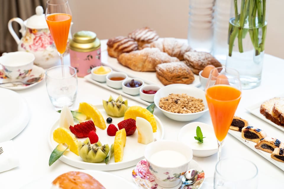 Free daily continental breakfast