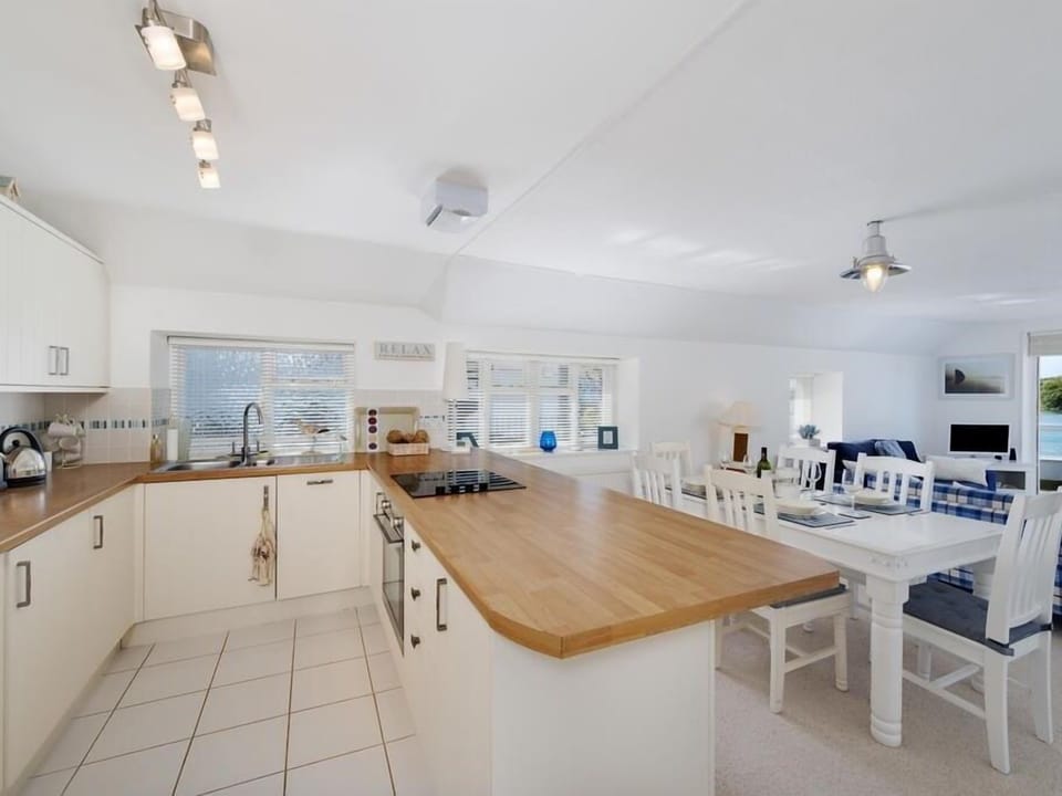 House, Private Bathroom (2 Bedroom) | Miscellaneous