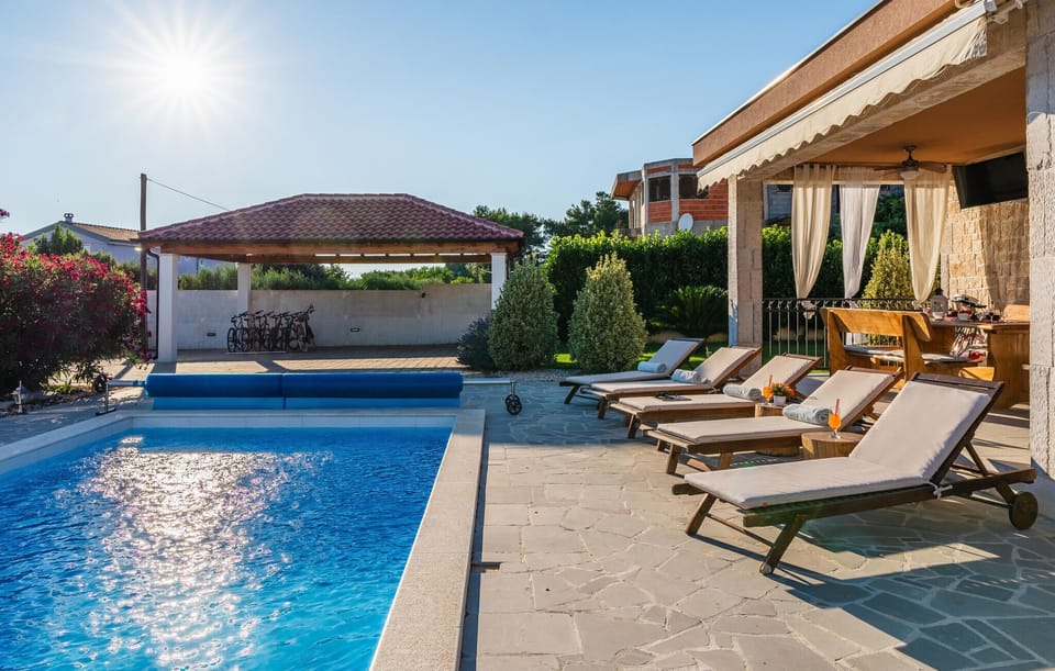 pool