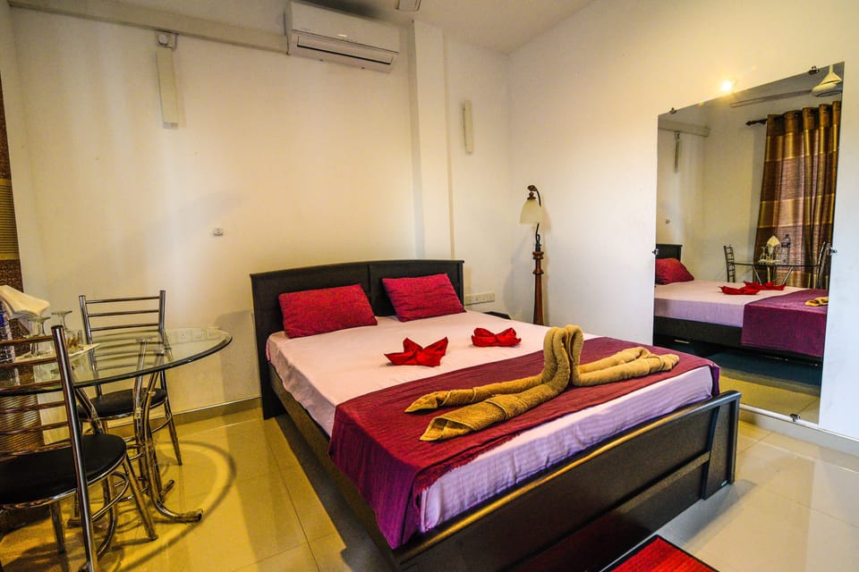 2 bedrooms, desk, soundproofing, iron/ironing board