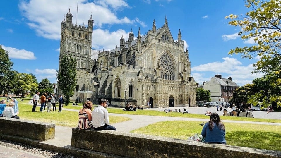 Fresh Escapes - Exeter City Centre Apartment, Cathedral View Sleeps 2, Exeter Cathedral