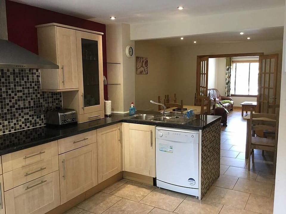 Apartment | Private kitchen | Full-size fridge, microwave, oven, stovetop