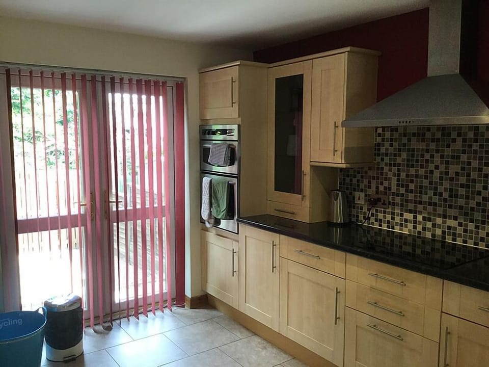 Apartment | Private kitchen | Full-size fridge, microwave, oven, stovetop