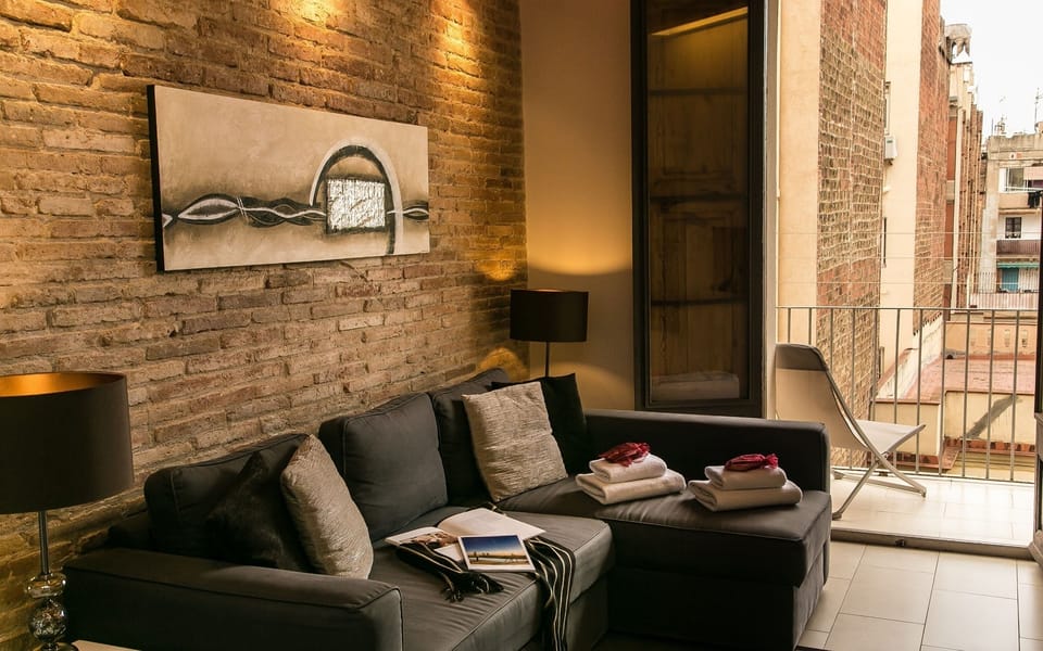 City Apartment, 2 Bedrooms, Balcony | Living room | Flat-screen TV