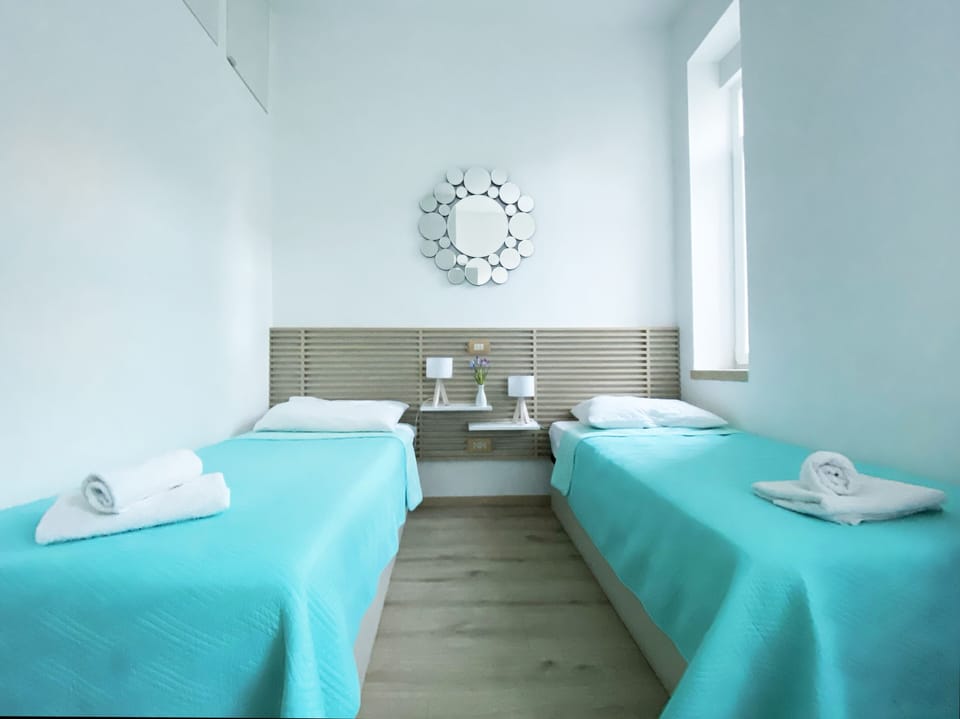Double Room | Desk, laptop workspace, iron/ironing board, free WiFi