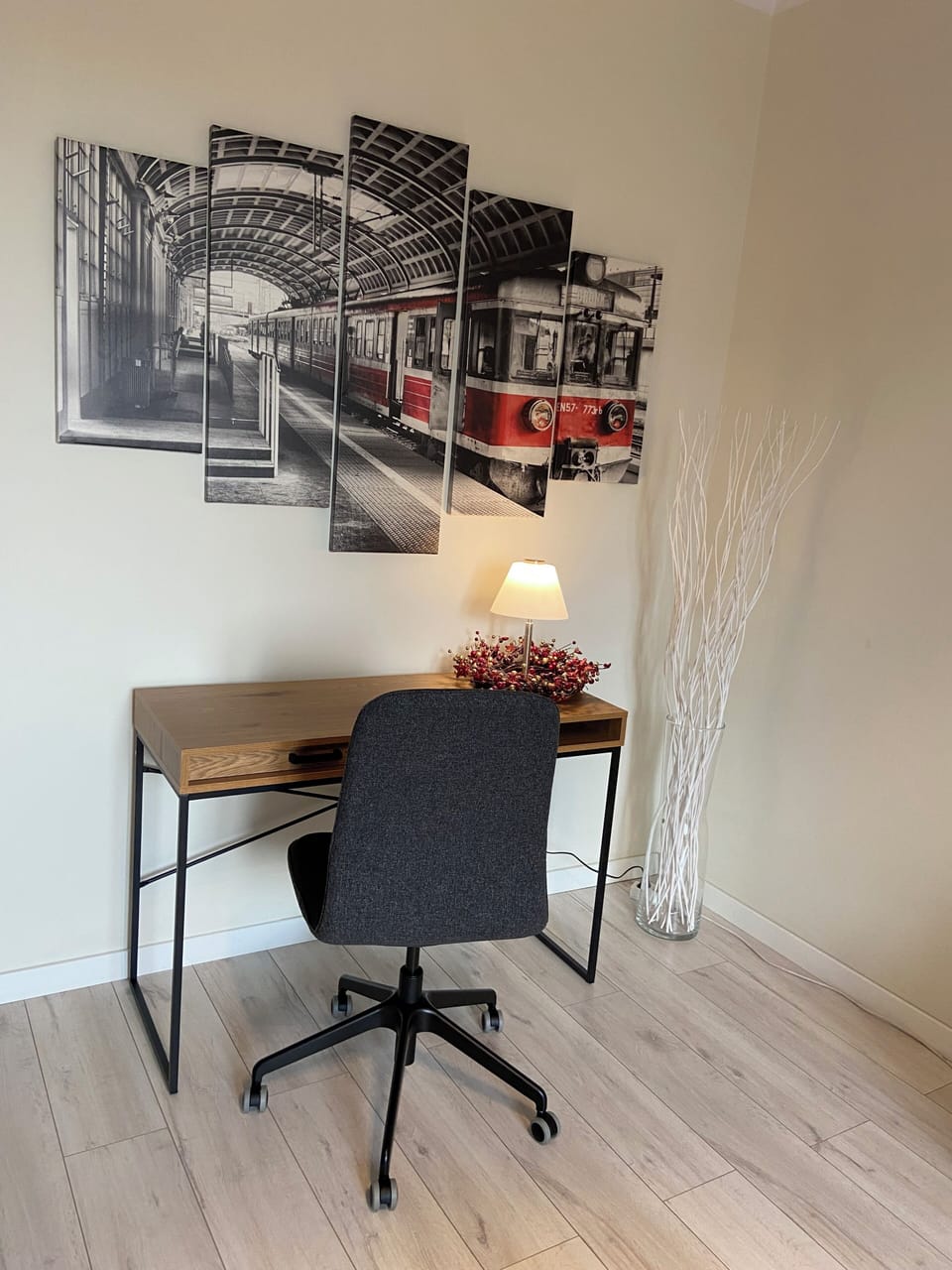 Deluxe Apartment, City View | Living area | 42-inch flat-screen TV with cable channels, Smart TV