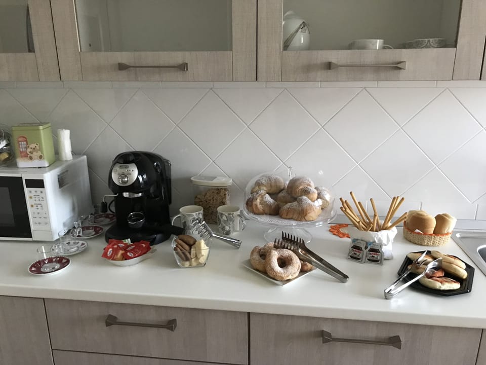 Daily buffet breakfast for a fee
