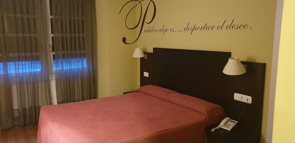 Blackout drapes, free cribs/infant beds, rollaway beds, free WiFi