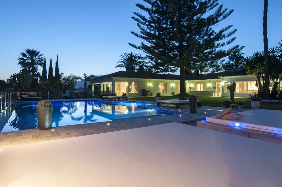 Front of property - evening/night