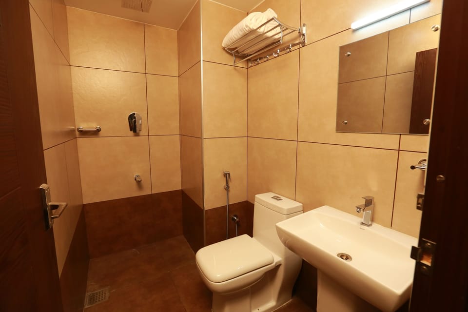Shower, towels