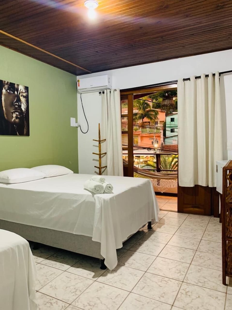 Double Room, 1 Double Bed, Non Smoking | Blackout drapes, iron/ironing board, free WiFi, bed sheets