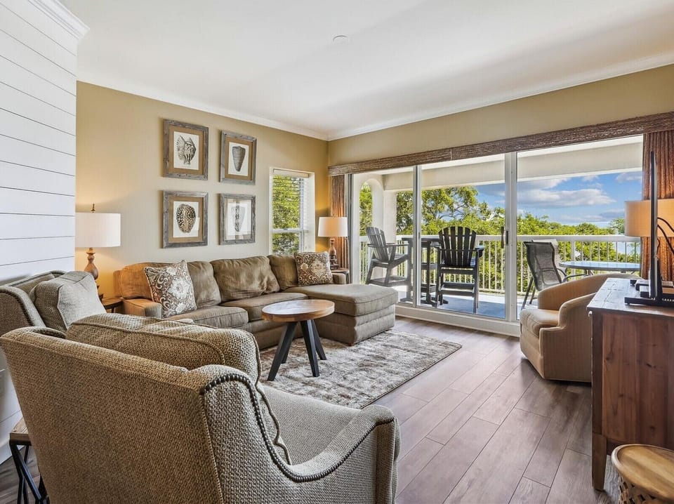 Living Room at 502 Barrington Arms