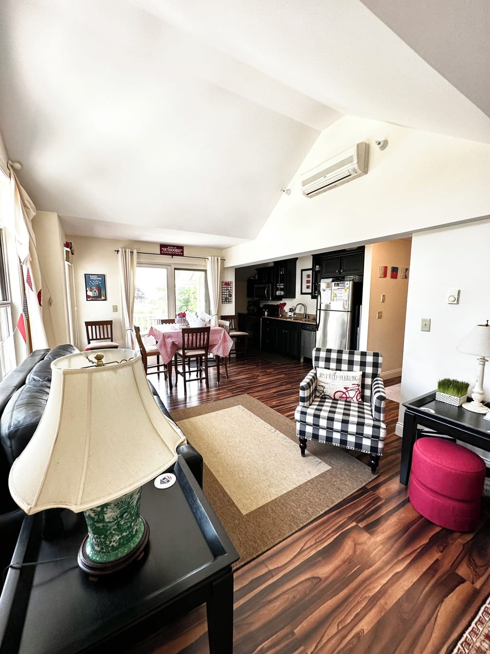 Open floor plan, plenty of seating options. View of Main St. & Great Lakes.