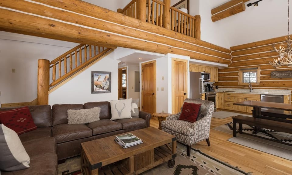 PR 7 Moose Ridge living5