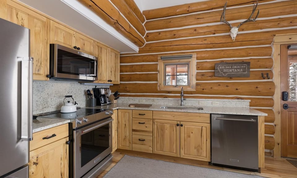 PR 7 Moose Ridge kitchen2