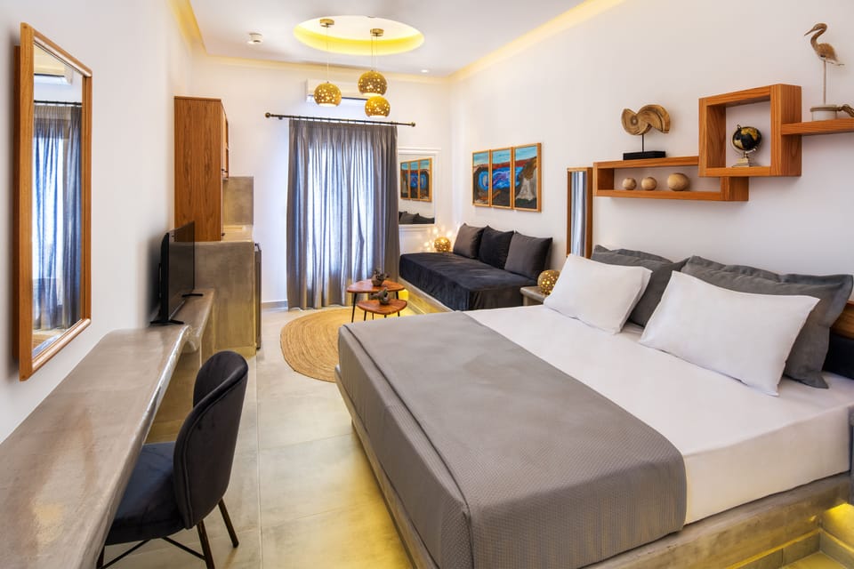 Superior Triple Room | Hypo-allergenic bedding, in-room safe, soundproofing, bed sheets
