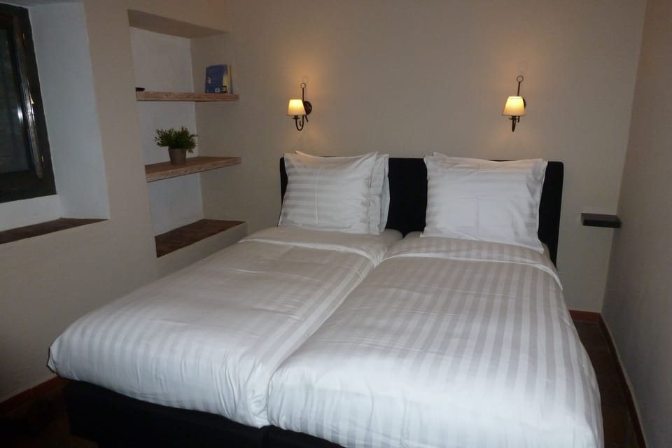 bedroom 1 with luxurious boxspringbeds