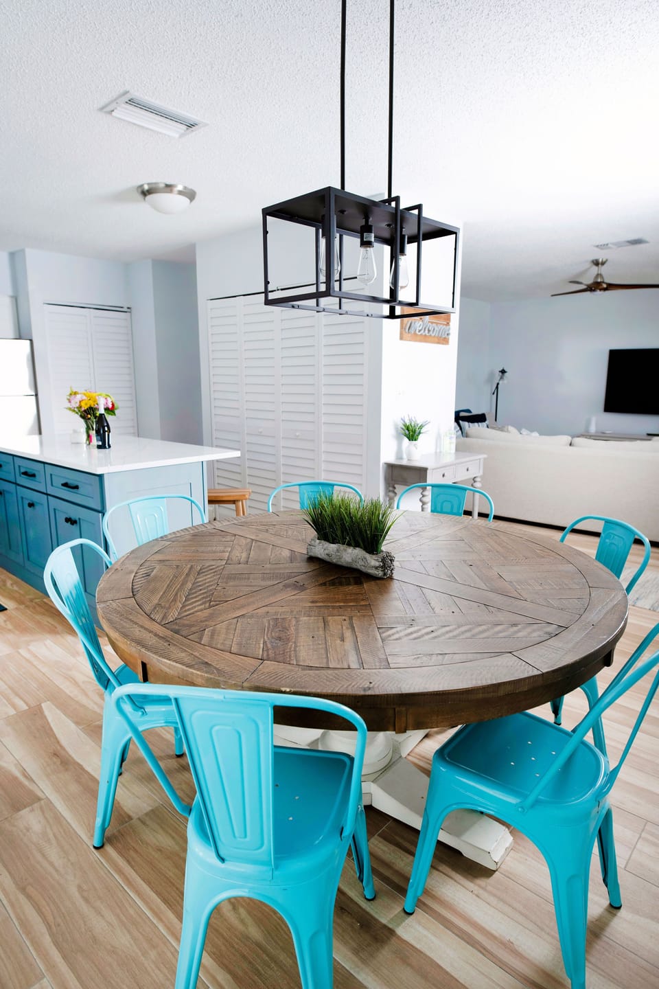 Discuss tomorrows plans around the dinner table!