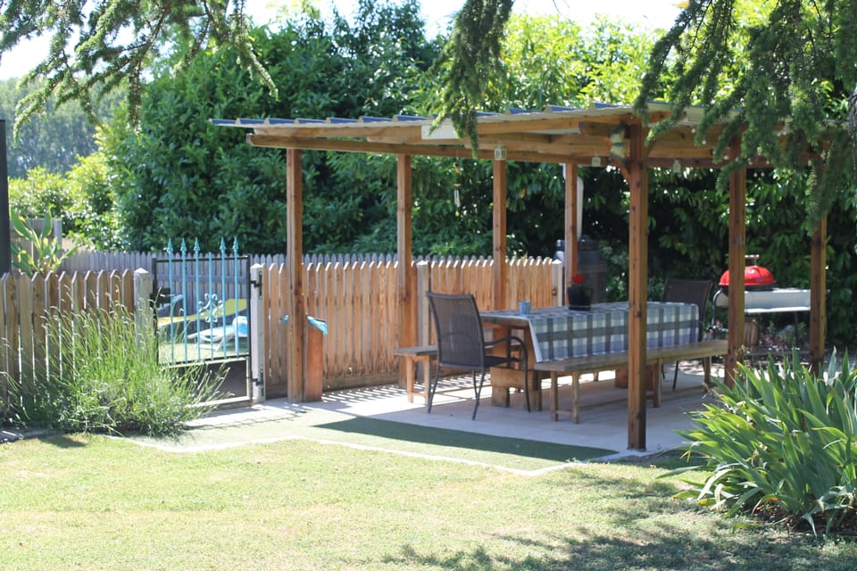 Poolside shade and dining