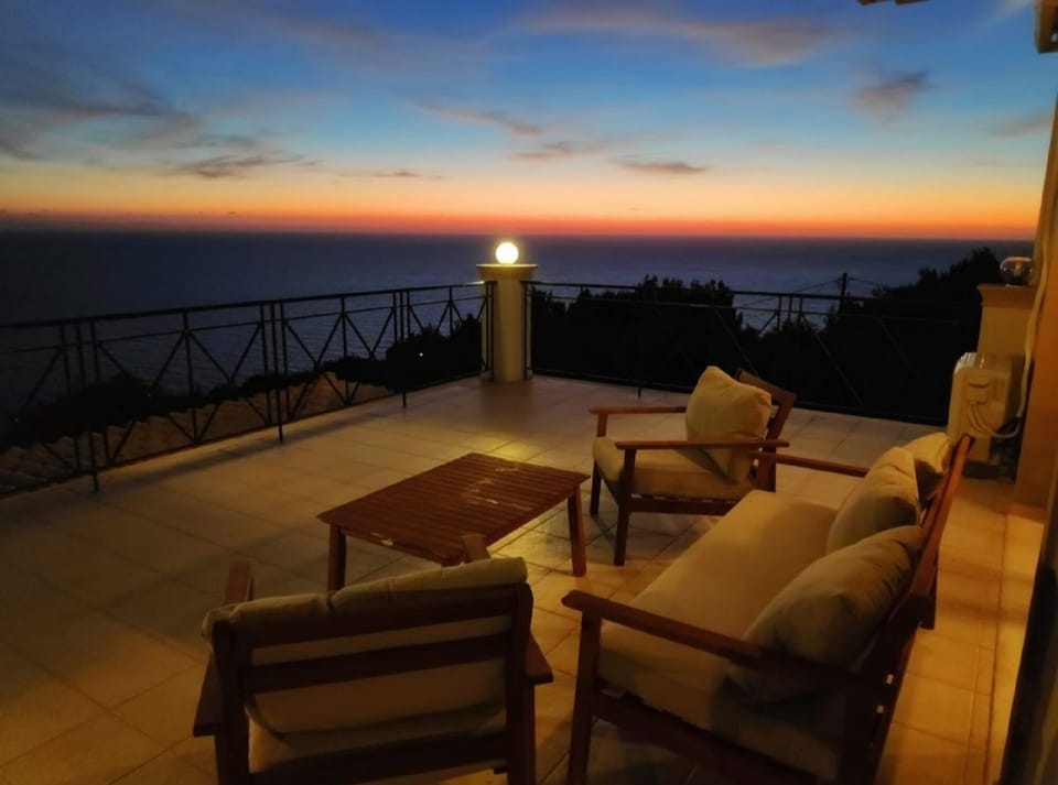 Terrace of the master bedroom 1 in the evening 