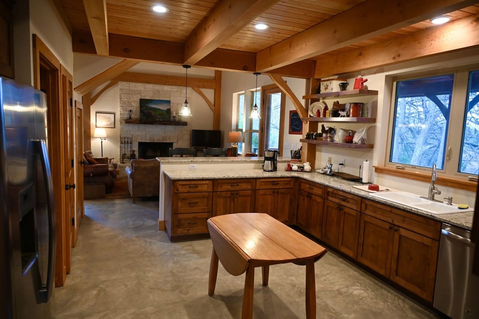 Kitchen-Living