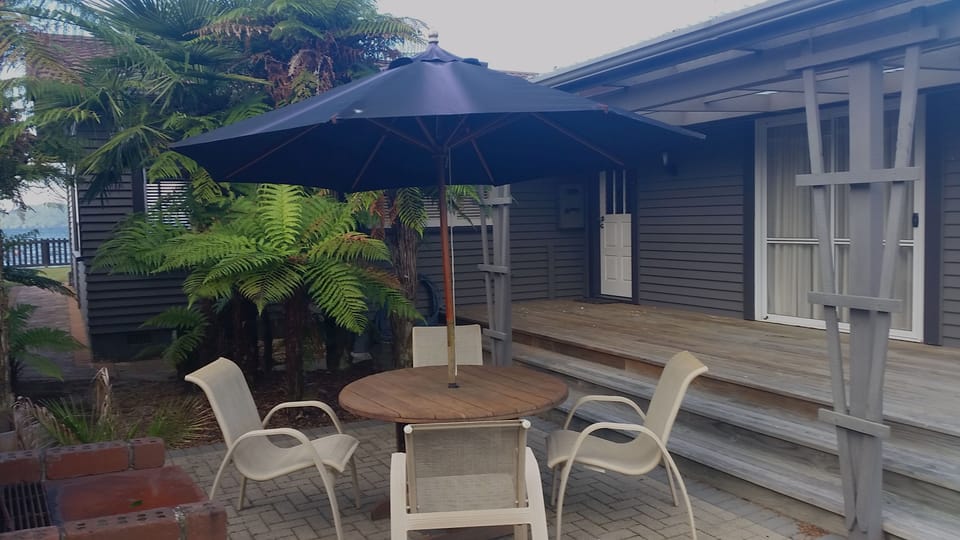 Rear deck/patio