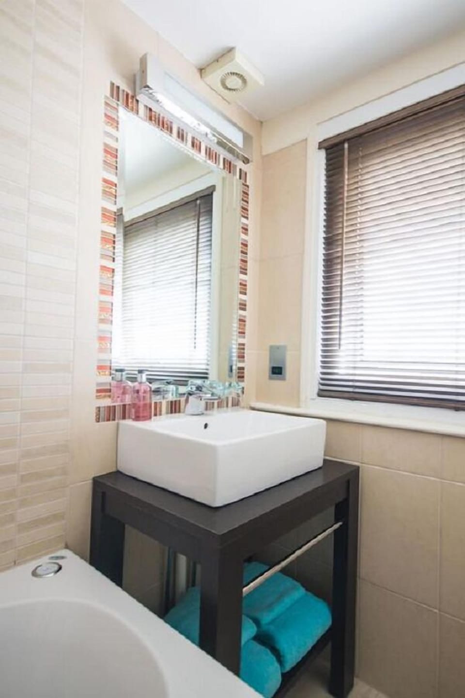 Bathtub, free toiletries, hair dryer, bathrobes