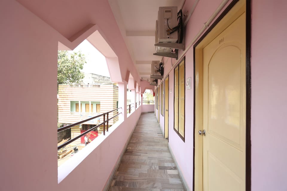 Double or Twin Room | Balcony