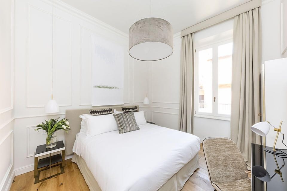 Deluxe Room, Courtyard View | 1 bedroom, Egyptian cotton sheets, premium bedding, down comforters
