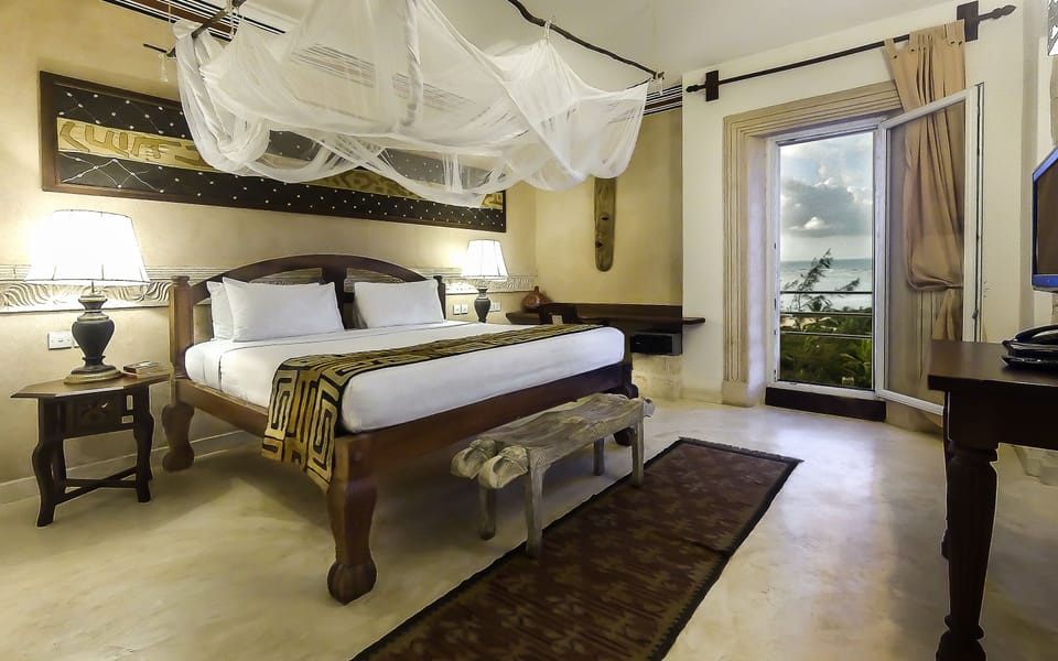 Double Room, Tower | Premium bedding, minibar, in-room safe, desk