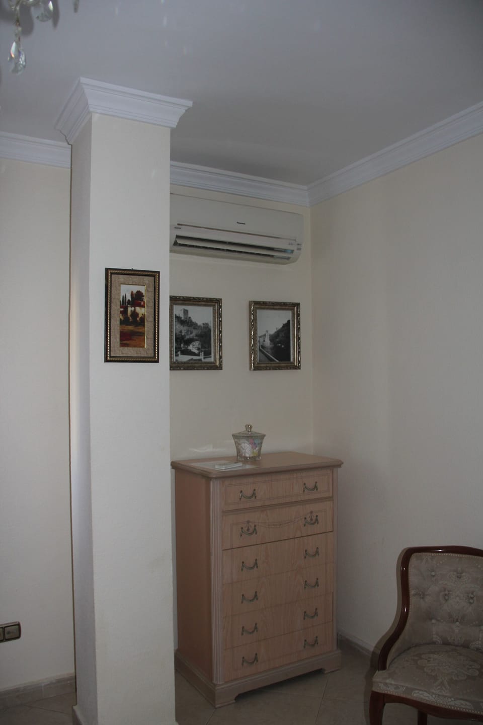 Classic Double Room, 1 Queen Bed, Non Smoking, Ensuite | Blackout drapes, WiFi (free), bed sheets