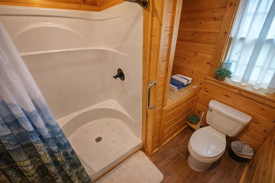 Cabin #1 | Bathroom | Shower, hair dryer, towels, soap