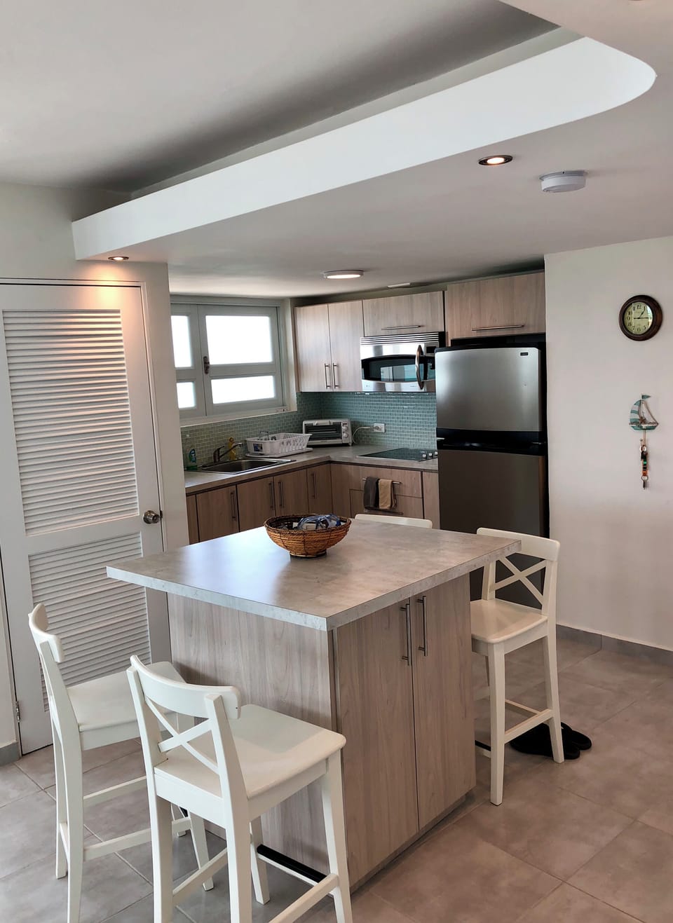 Table and kitchen 