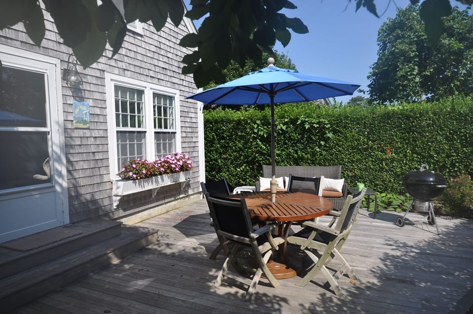 Entryway/Outside Deck