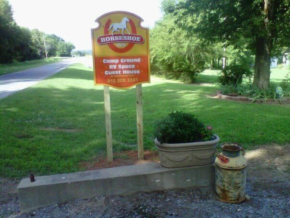 You are here. Welcome to Horseshoe INN and Campground.