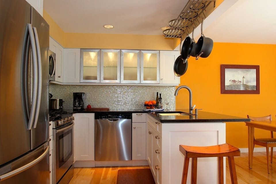 Entry to our new Kitchen
with dishwasher in view