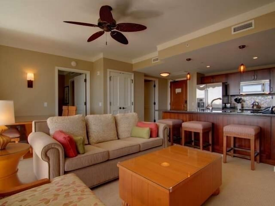 LIVING RM with Queen Sofabed
