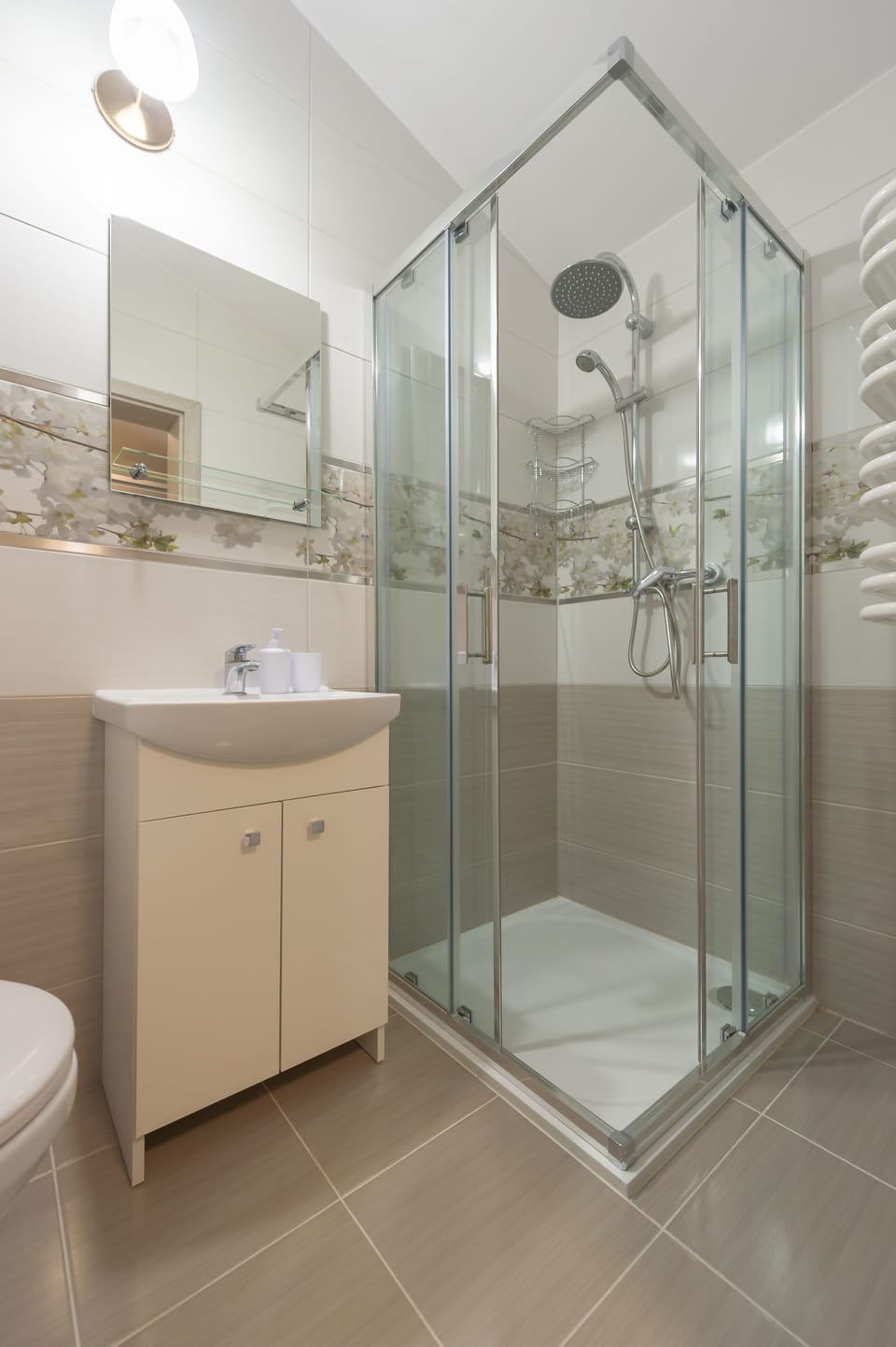 Apartment, 1 Queen Bed, Non Smoking | Bathroom sink