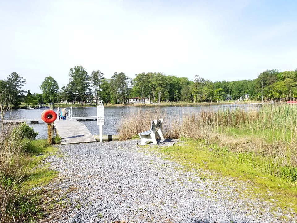 crabbing dock in walking distance