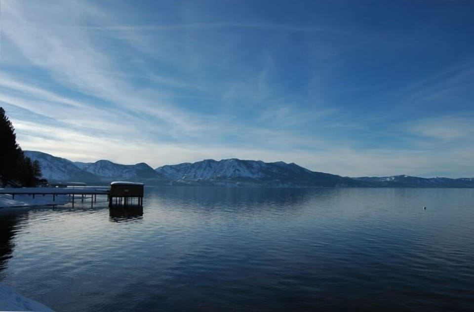 Just Blocks from Reagan Beach and Beautiful Views