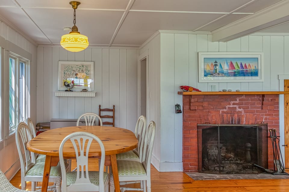 Another view of working fireplace in living room